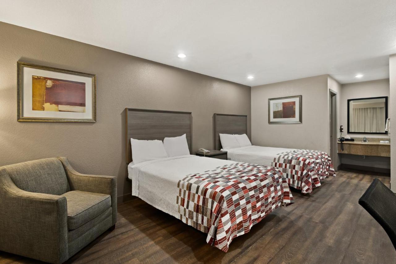 Irving Inn & Suites At Dfw Airport Екстер'єр фото