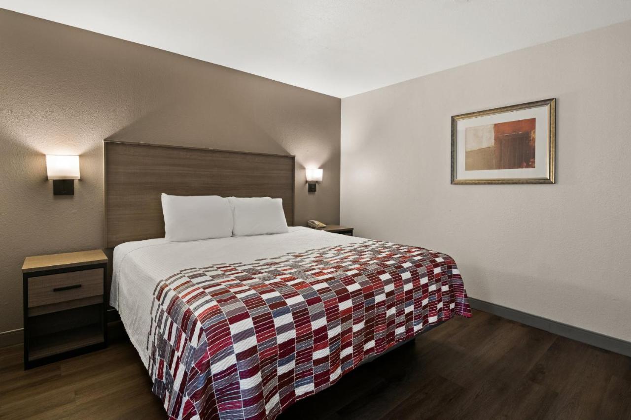 Irving Inn & Suites At Dfw Airport Екстер'єр фото