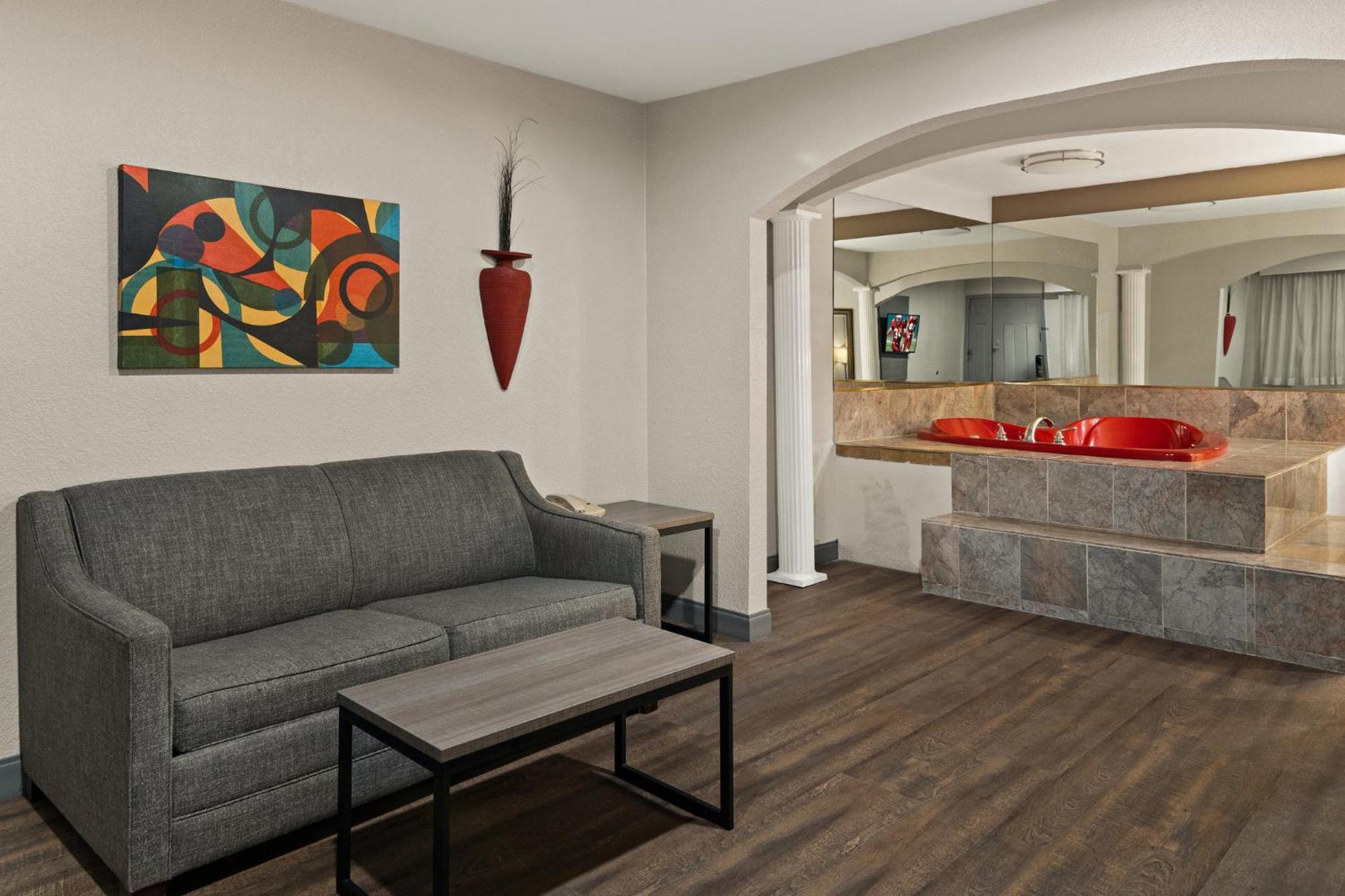 Irving Inn & Suites At Dfw Airport Екстер'єр фото