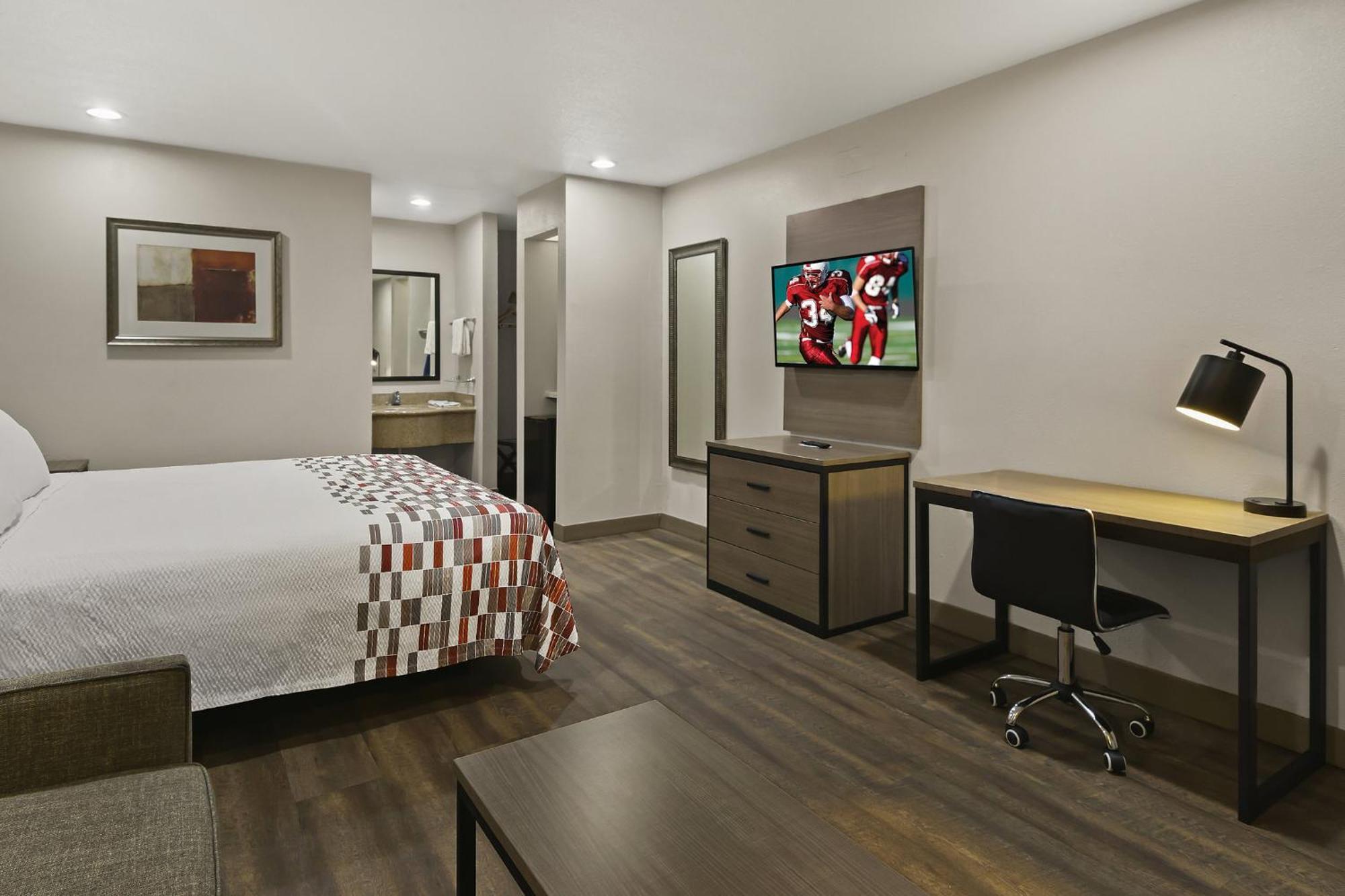Irving Inn & Suites At Dfw Airport Екстер'єр фото