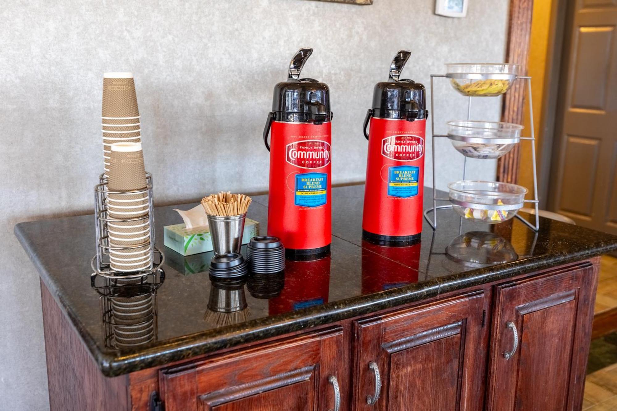 Irving Inn & Suites At Dfw Airport Екстер'єр фото