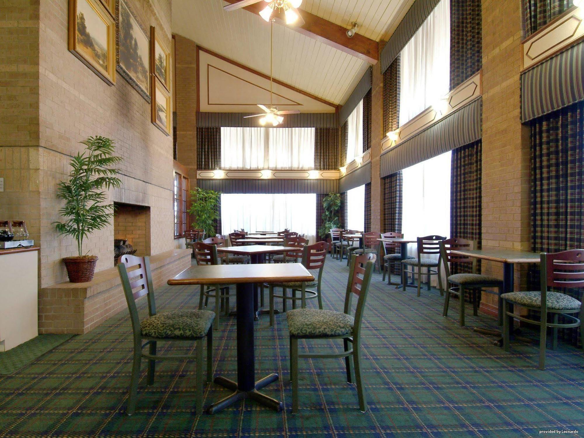Irving Inn & Suites At Dfw Airport Ресторан фото