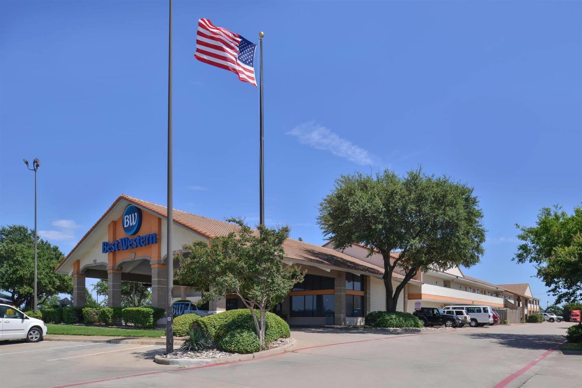 Irving Inn & Suites At Dfw Airport Екстер'єр фото