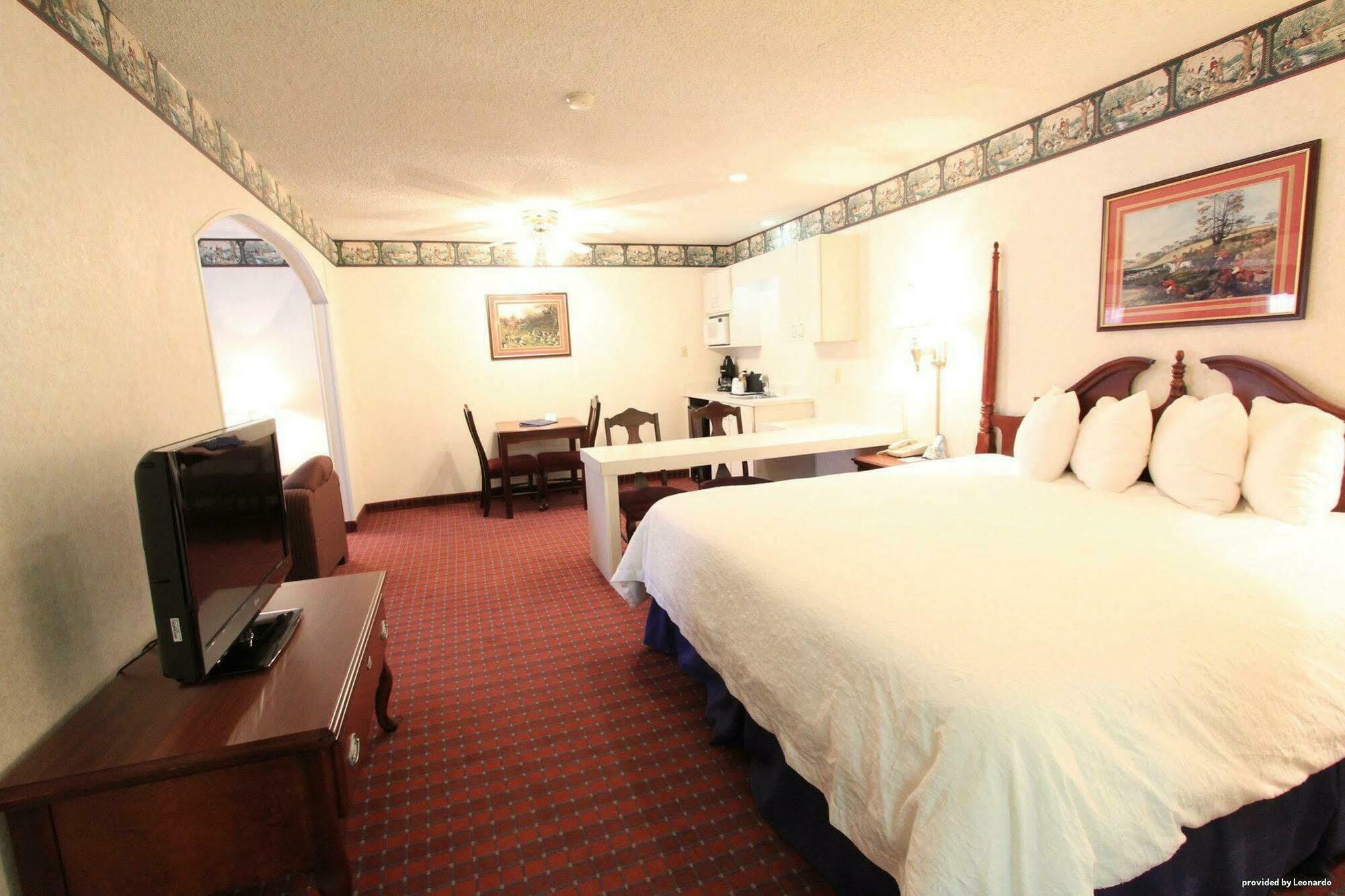 Irving Inn & Suites At Dfw Airport Екстер'єр фото